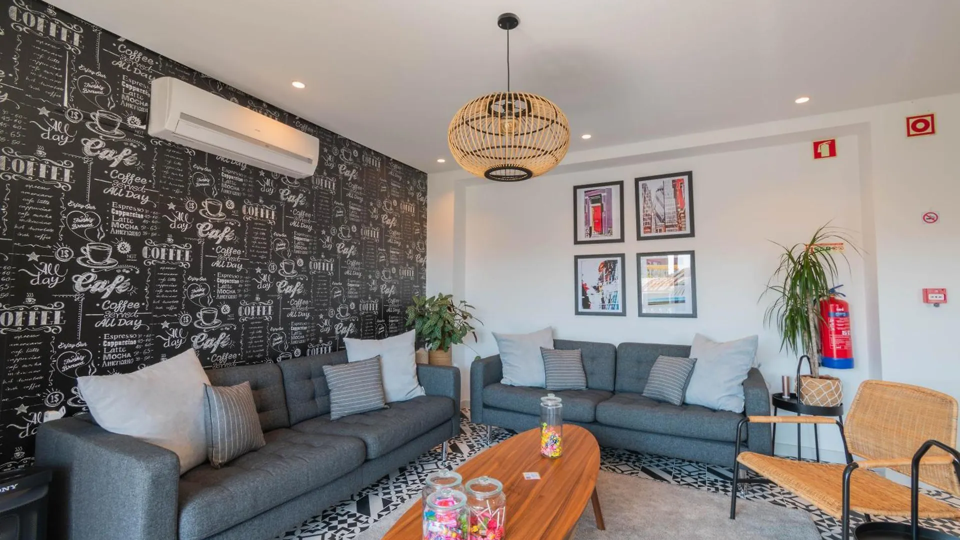 7Min To Uni Se-Velha - Ac - Work Desk - 300Mbs Wifi - Suite 2 Coimbra