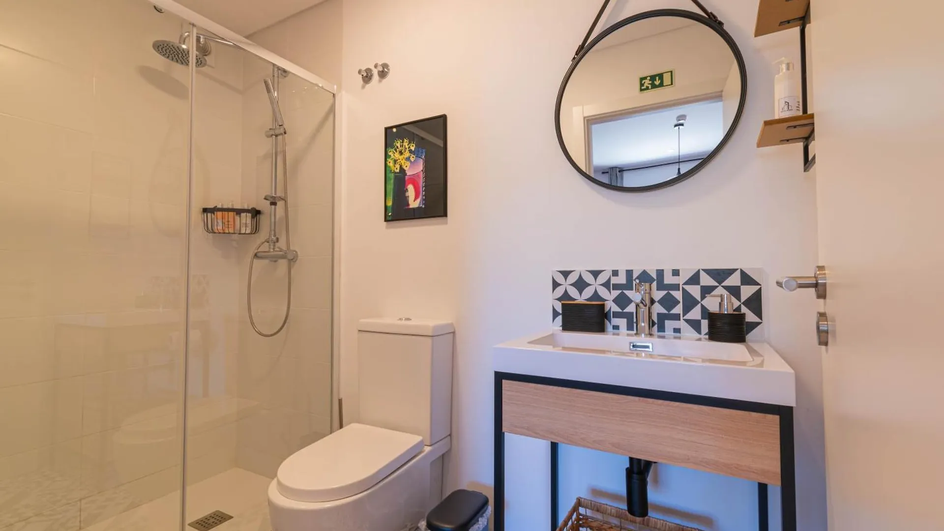 Guest house 7Min To Uni Se-Velha - Ac - Work Desk - 300Mbs Wifi - Suite 2 Coimbra Portugal