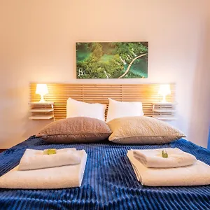  Guest house Celas Dream