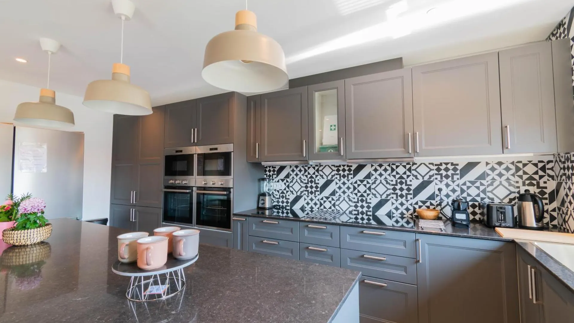 7Min To Uni Se-Velha - Ac - Work Desk - 300Mbs Wifi - Suite 2 Coimbra Guest house